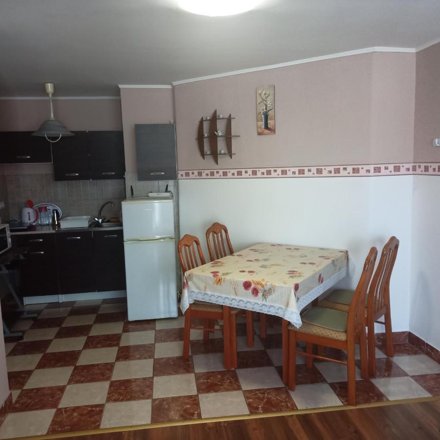 Livia Apartman Bük Exterior foto