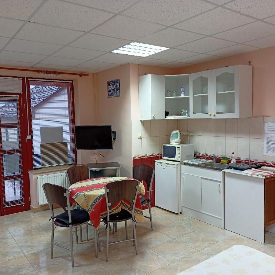 Livia Apartman Bük Exterior foto
